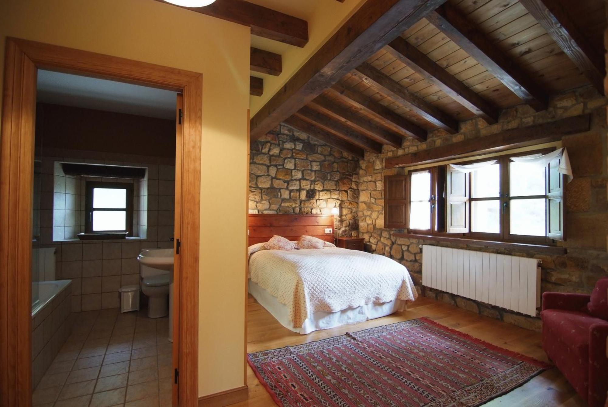 La Lobera Hotel Las Rozas de Valdearroyo Екстериор снимка
